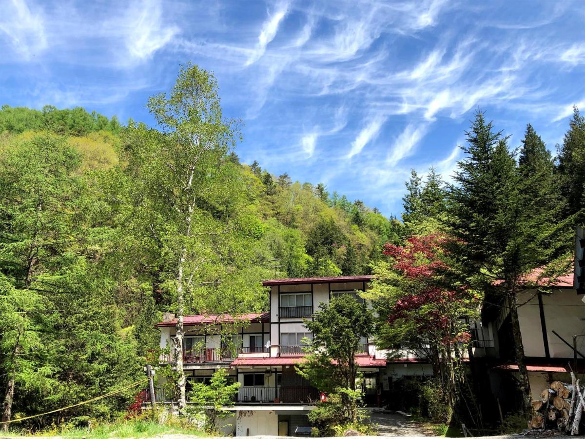 明治温泉旅館 茅野市 エクステリア 写真