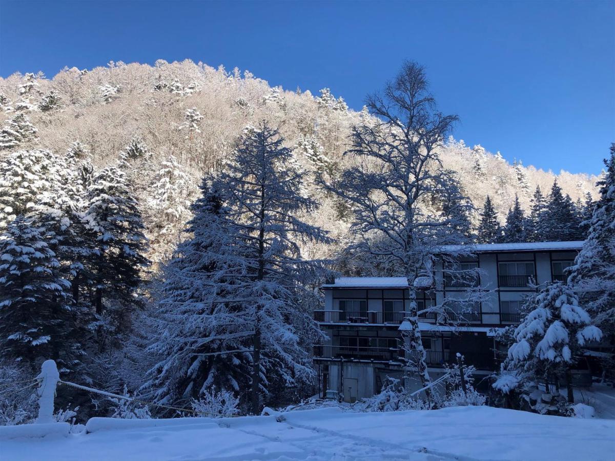 明治温泉旅館 茅野市 エクステリア 写真