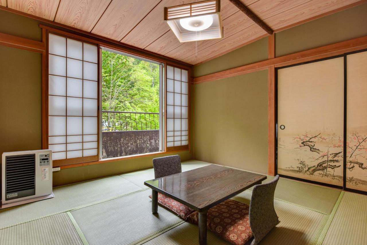 明治温泉旅館 茅野市 エクステリア 写真