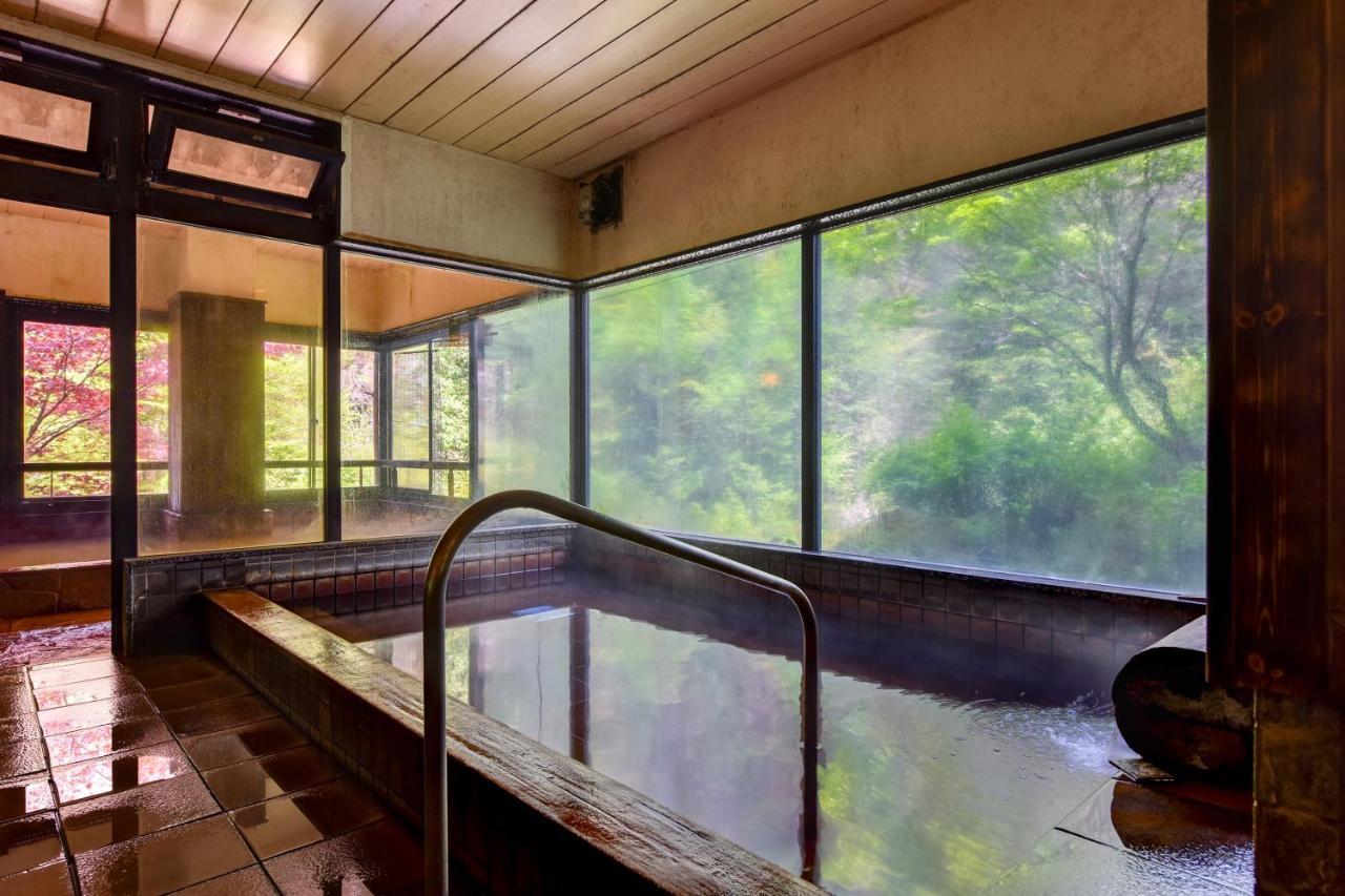 明治温泉旅館 茅野市 エクステリア 写真