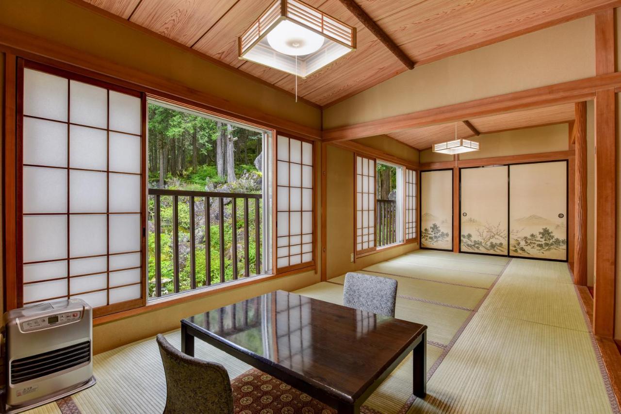 明治温泉旅館 茅野市 エクステリア 写真