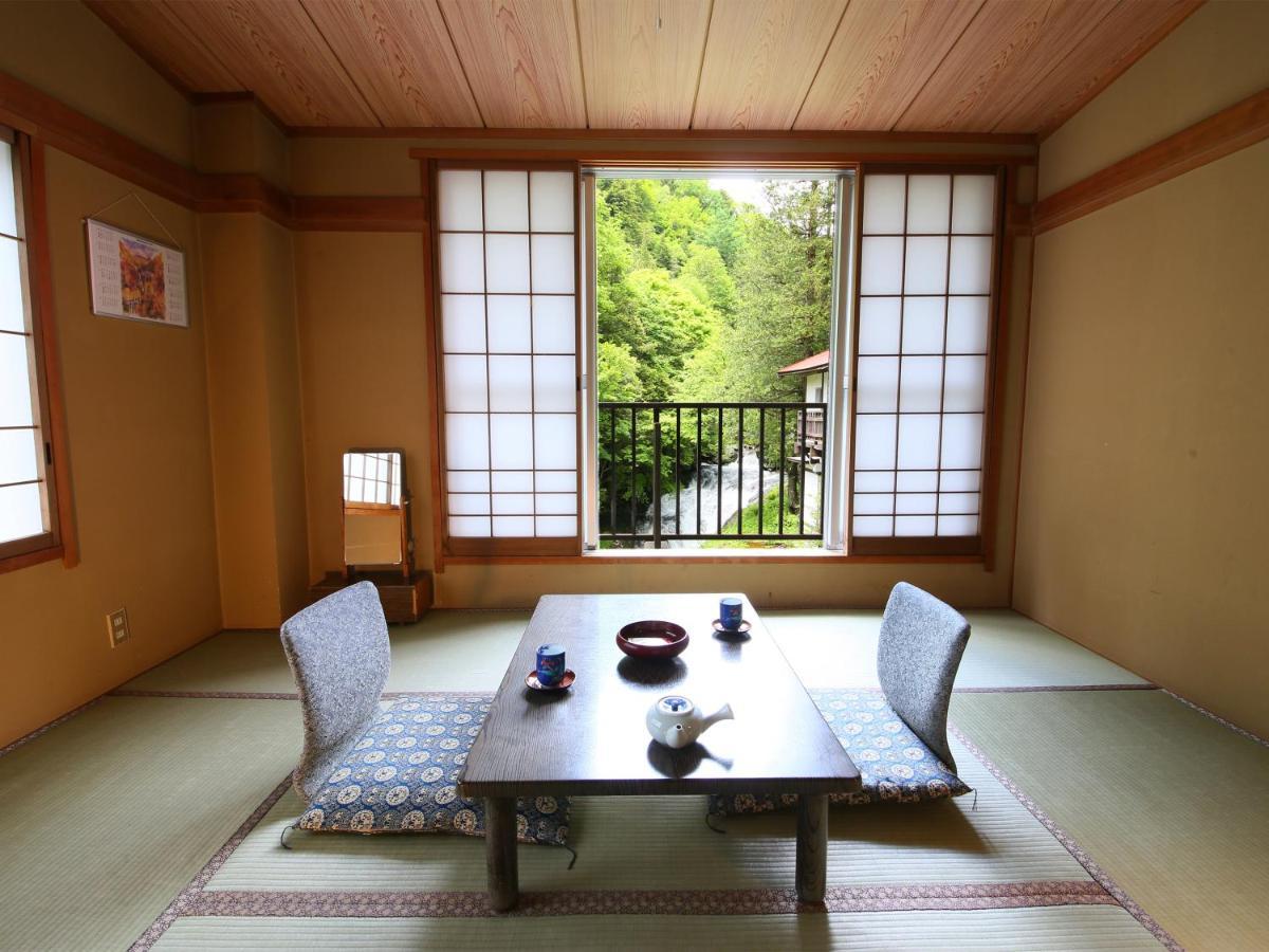 明治温泉旅館 茅野市 エクステリア 写真