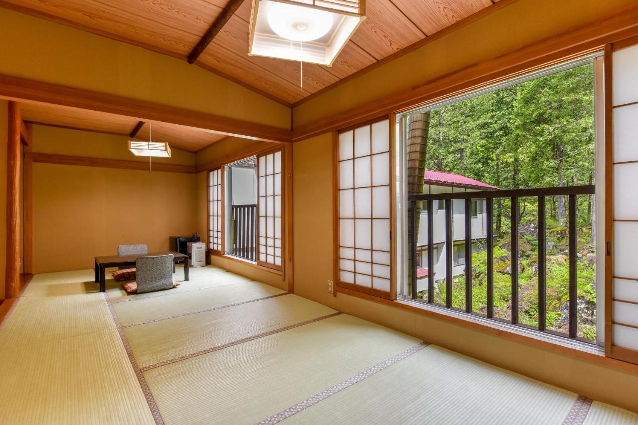 明治温泉旅館 茅野市 エクステリア 写真
