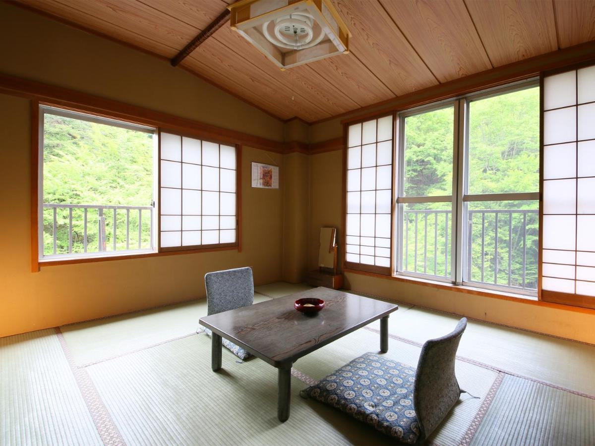 明治温泉旅館 茅野市 エクステリア 写真
