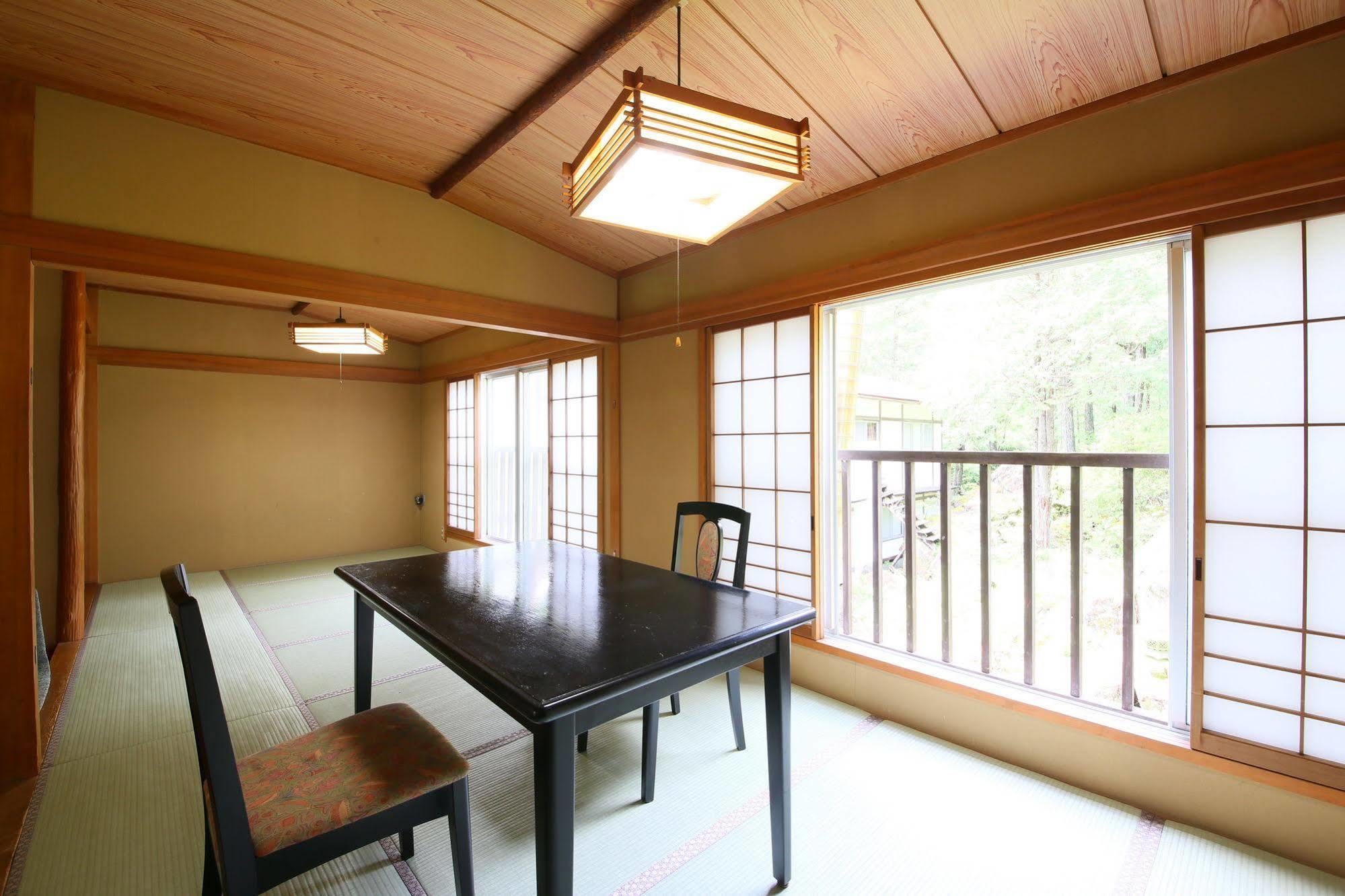 明治温泉旅館 茅野市 エクステリア 写真
